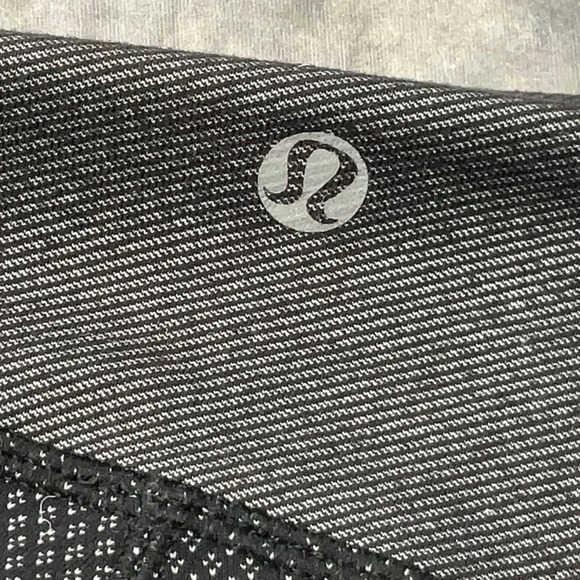 Lululemon Wunder Under Crop Pants Sashiko Diamond Dot Black Women's Size 8 - Picture 4 of 6